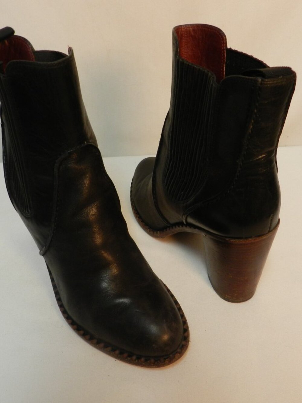 Marc by Marc Jacobs Chelsea Leather pull-on boots booties heels Size Sz 39 US 9